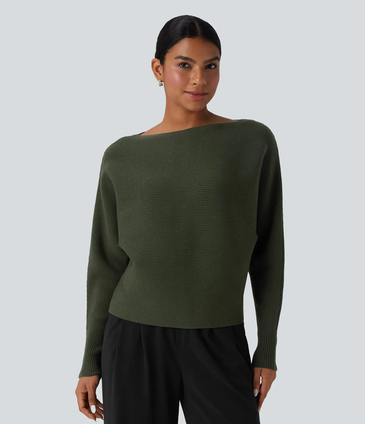 Damski sweter casualowy z dekoltem w łódkę i rękawami nietoperzowymi
